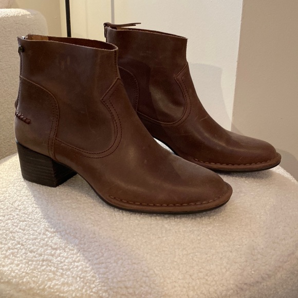 UGG | Shoes | Ugg Bandara Ankle Boot | Poshmark